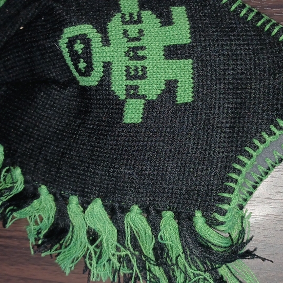 Bnwt Kids mohawk winter hat green and black - Picture 8 of 17